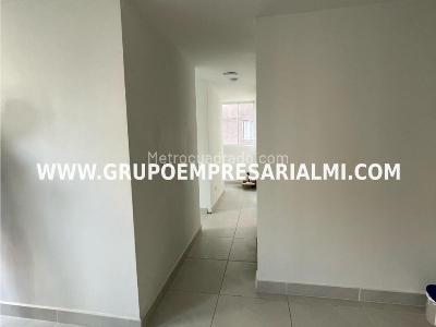 Apartamento de 3 alcobas en venta en Maria Auxiliadora, Sabaneta, 50 m² · foto 6 de 15