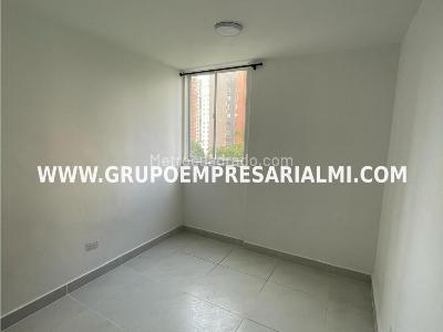 Apartamento de 3 alcobas en venta en Maria Auxiliadora, Sabaneta, 50 m² · foto 7 de 15