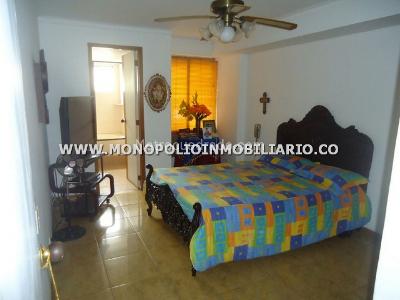 Apartamento en arriendo en Laureles, Medellín · foto 4 de 11
