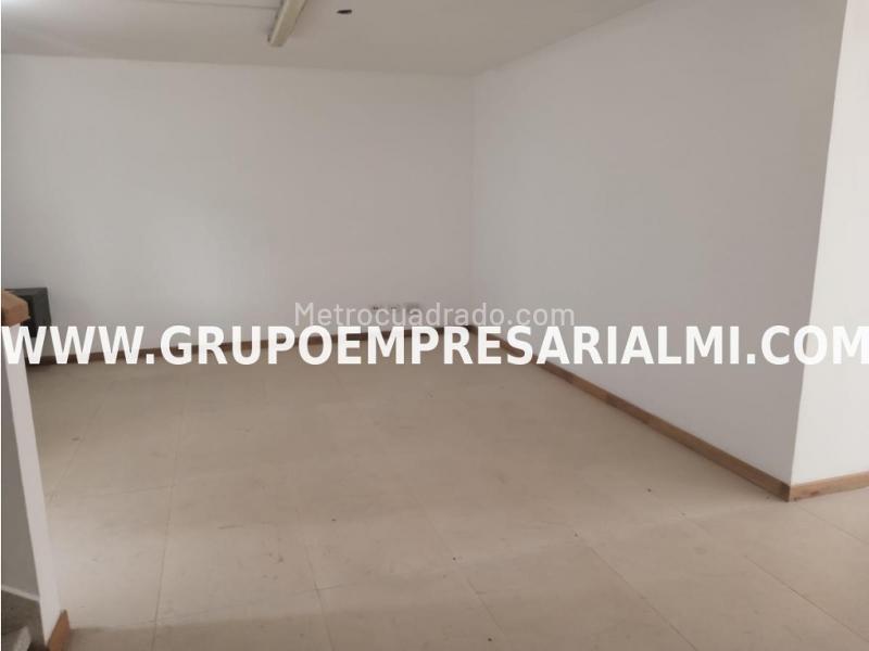 Casa comercial con 5 Alcobas en Suramericana - 2