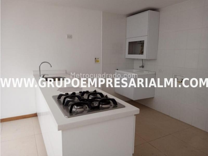 Casa comercial con 5 Alcobas en Suramericana - 6