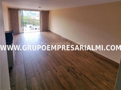 Apartamento de 3 alcobas en arriendo en El Poblado, Medellín, 110 m² · foto 2 de 9