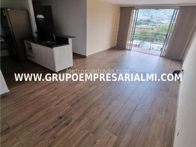 Apartamento de 3 alcobas en arriendo en El Poblado, Medellín, 110 m² · foto 3 de 9