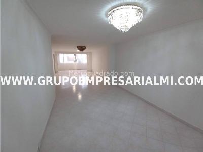 Apartamento de 3 alcobas en venta en Conquistadores, Medellín, 144 m² · foto 3 de 20