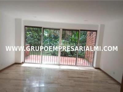 Apartamento de 4 alcobas en arriendo en El Poblado, Medellín, 340 m² · foto 2 de 16