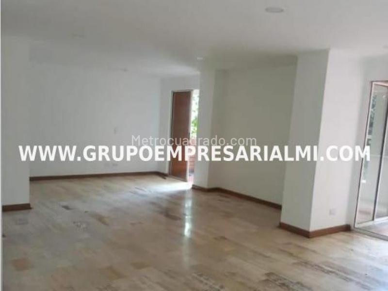 Fabulous 4BR Duplex Apartment in El Poblado - 5