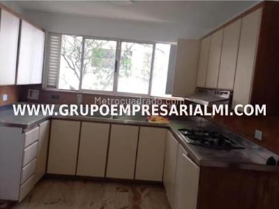Apartamento de 4 alcobas en arriendo en El Poblado, Medellín, 340 m² · foto 5 de 16