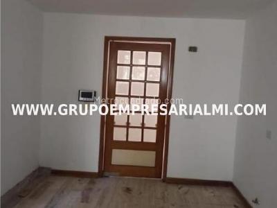 Apartamento de 4 alcobas en arriendo en El Poblado, Medellín, 340 m² · foto 15 de 16