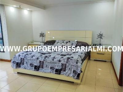 Apartamento de 4 alcobas en arriendo en El Poblado, Medellín, 280 m² · foto 6 de 16
