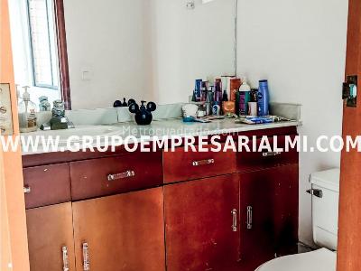 Apartamento de 4 alcobas en arriendo en El Poblado, Medellín, 280 m² · foto 11 de 16