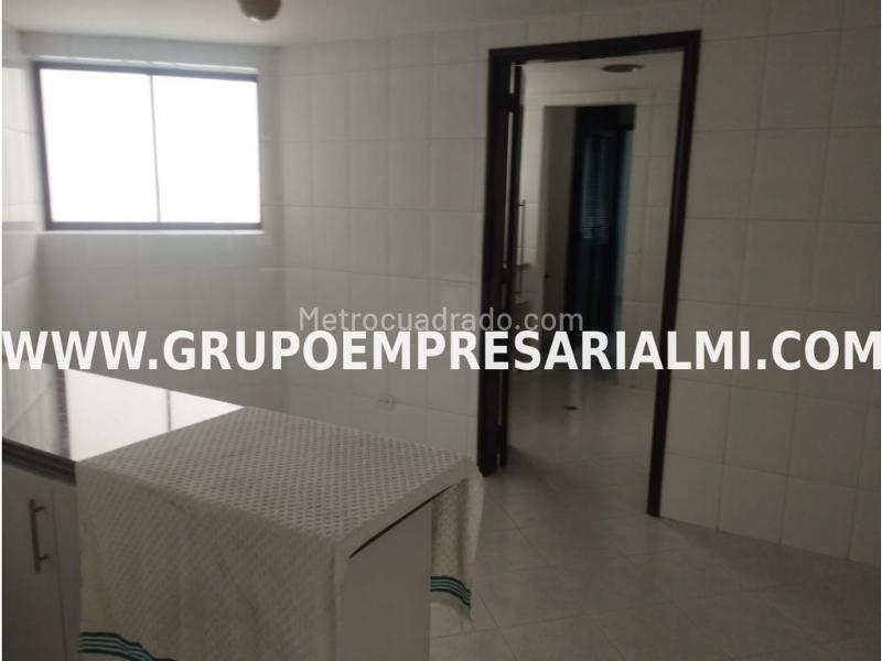 Beautiful 3BR Apartment in El Poblado - 3