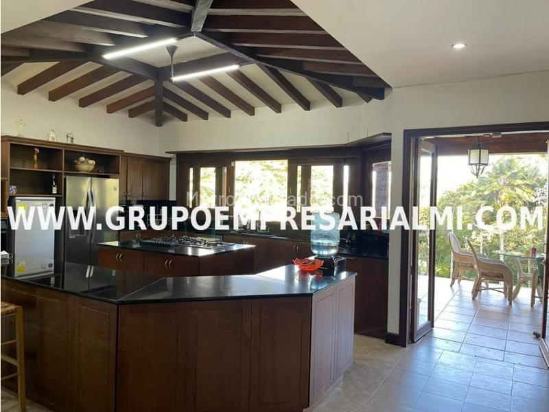 3BR House in La Fe (9000 m²) - 5