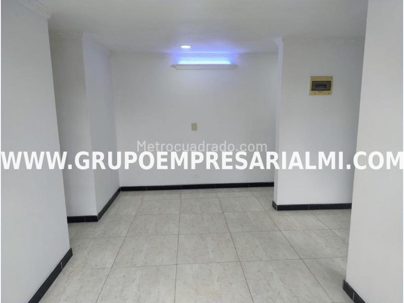 Apartamento Acogedor de 3 Alcobas en La Aurora (Robledo) con Amenidades