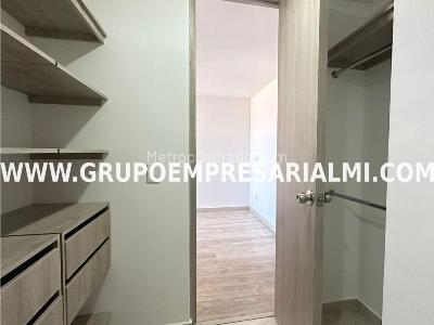 Apartamento de 3 alcobas en venta en Las Lomitas, Sabaneta, 76 m² · foto 12 de 19