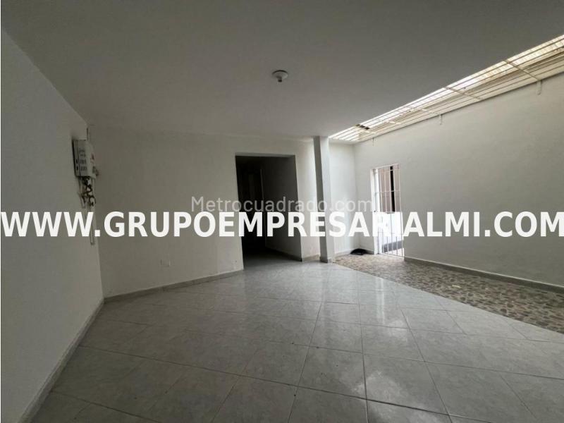 Spacious 2BR House in Conquistadores - 2