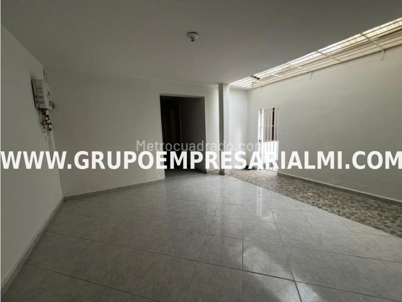 Spacious 2BR House in Conquistadores - 9