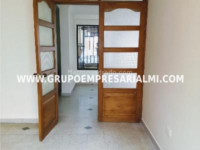 Casa de 2 alcobas en venta en Conquistadores, Medellín, 134 m² · foto 5 de 10
