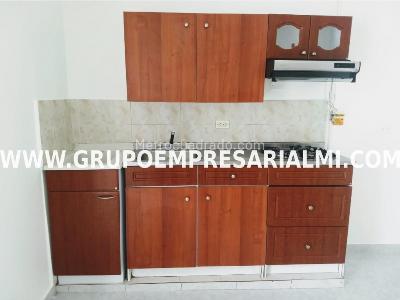 Casa de 2 alcobas en venta en Conquistadores, Medellín, 134 m² · foto 2 de 10