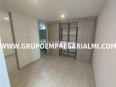 Apartamento de 3 alcobas en arriendo en El Poblado, Medellín, 70 m² · foto 4 de 7