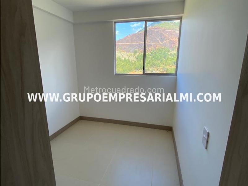 3BR Apartment in Niquia (53 m²) - 4