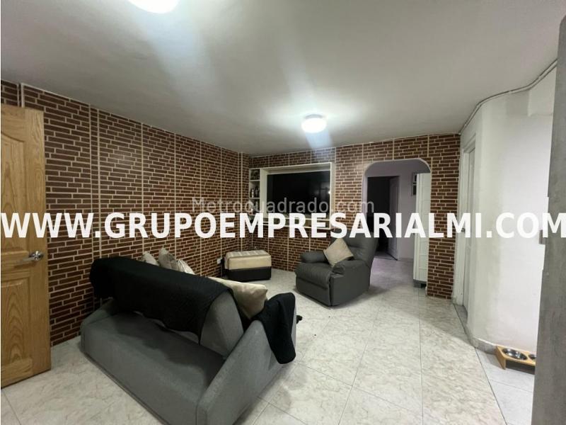 Charming 3BR House with 5 Baths in La America - 5