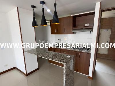 Apartamento en venta en El Poblado, Medellín · foto 2 de 19
