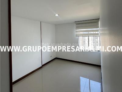 Apartamento en venta en El Poblado, Medellín · foto 7 de 19
