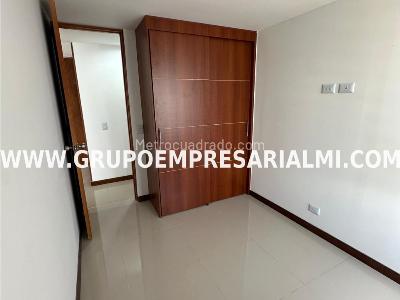 Apartamento en venta en El Poblado, Medellín · foto 8 de 19