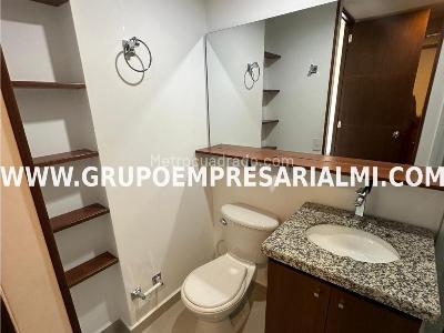 Apartamento en venta en El Poblado, Medellín · foto 12 de 19