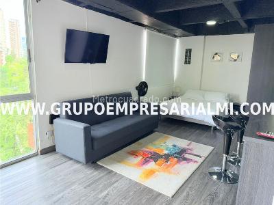 Apartaestudio en arriendo en El Poblado, Medellín, 47 m² · foto 2 de 9