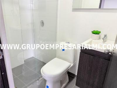 Apartaestudio en arriendo en El Poblado, Medellín, 47 m² · foto 7 de 9