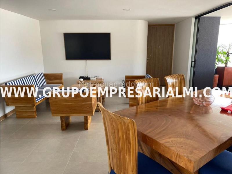 Apartamento Amoblado de Lujo de 3 Alcobas en El Poblado - 2