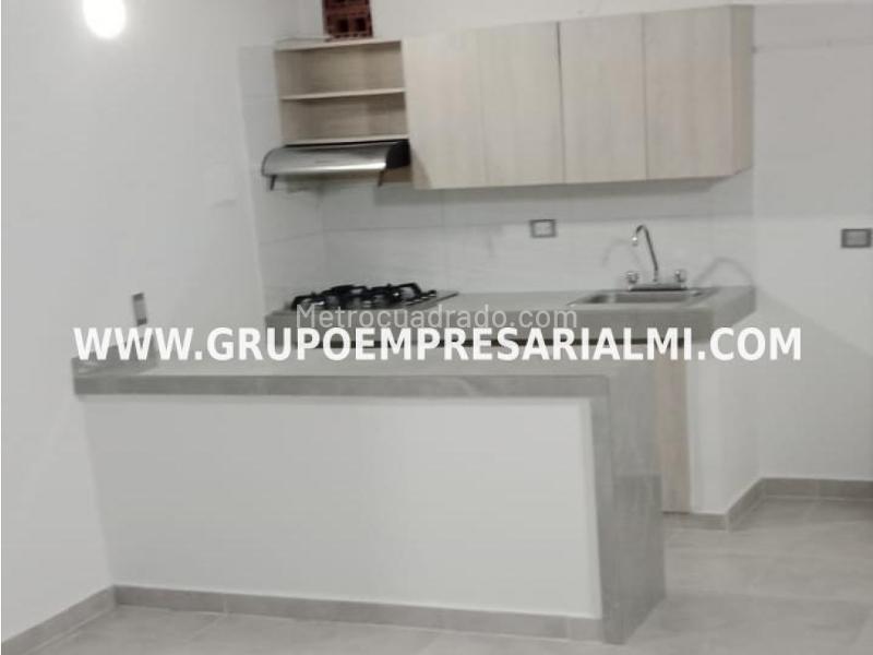 Charming 3BR House in La Castellana