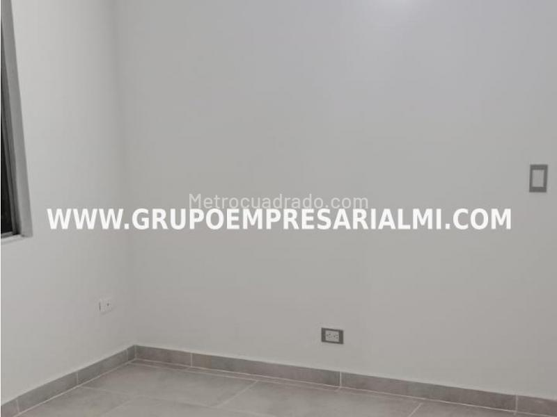 Casa Encantadora de 3 Alcobas en La Castellana - 6