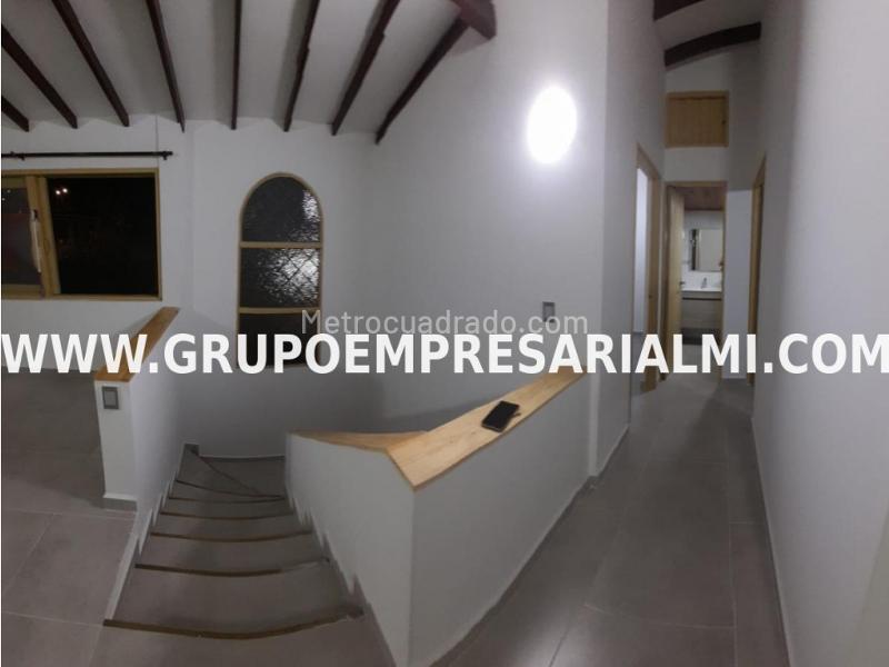 Casa Encantadora de 3 Alcobas en La Castellana - 8