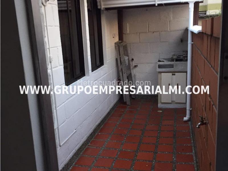 Casa Encantadora de 3 Alcobas en La Castellana - 9