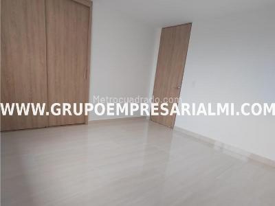 Apartamento en venta en Los Colores, Medellín · foto 8 de 16
