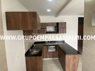Apartamento de 3 alcobas en venta en Cabañas, Bello, 48 m² · foto 2 de 9