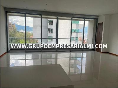Apartamento en arriendo en El Poblado, Medellín · foto 2 de 19