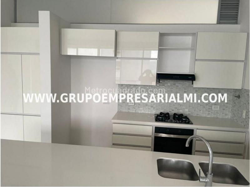 Luxury 2BR Apartment with 3 Baths in El Tesoro - 3