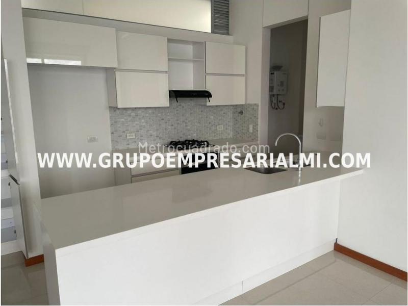 Luxury 2BR Apartment with 3 Baths in El Tesoro - 4
