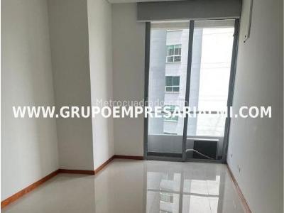 Apartamento en arriendo en El Poblado, Medellín · foto 5 de 19