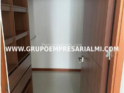 Apartamento en arriendo en El Poblado, Medellín · foto 11 de 19