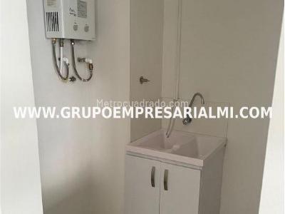 Apartamento en arriendo en El Poblado, Medellín · foto 13 de 19