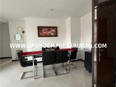 Casa de 3 alcobas en venta en Estadio, Medellín, 81 m² · foto 4 de 13