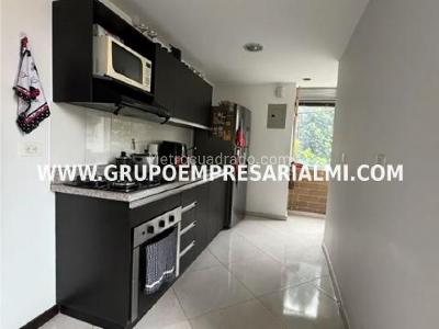Casa de 3 alcobas en venta en Estadio, Medellín, 81 m² · foto 7 de 13