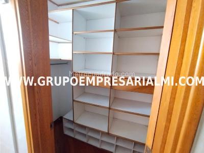 Casa de 4 alcobas en arriendo en El Poblado, Medellín, 320 m² · foto 13 de 20