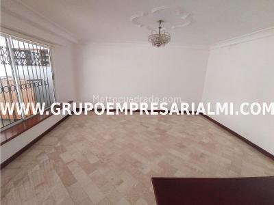 Casa de 4 alcobas en arriendo en El Poblado, Medellín, 320 m² · foto 4 de 20