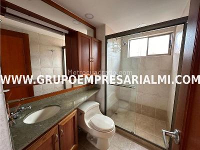 Apartamento en arriendo en El Poblado, Medellín · foto 14 de 17