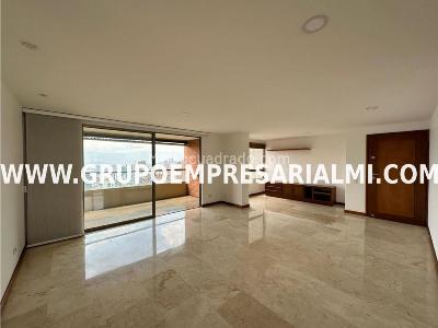 Apartamento en arriendo en El Poblado, Medellín · foto 5 de 17